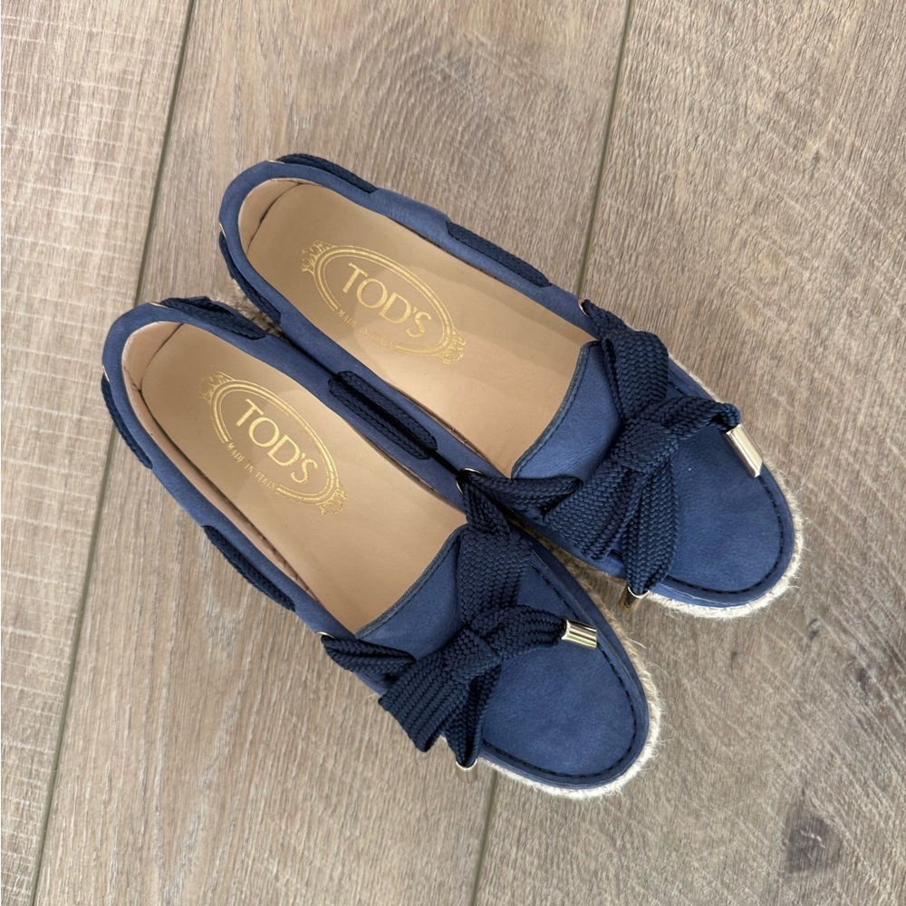 TOD'S - Women's Navy Loafers